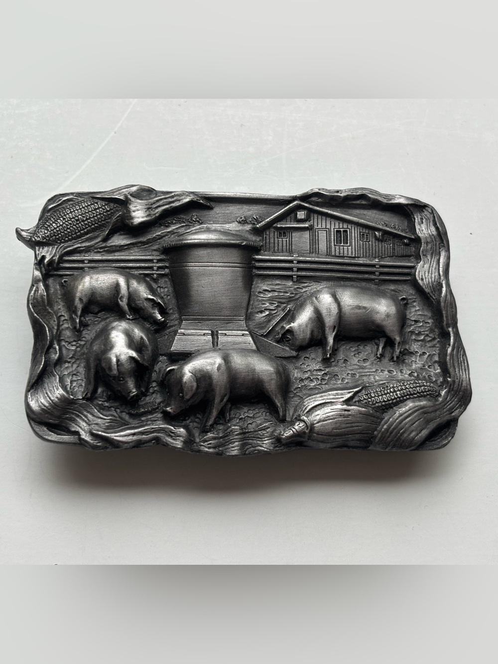 Vintage 1984 Bergamot Brass Works Pewter Tone Belt Buckle Farm Pigs L-150 USA
